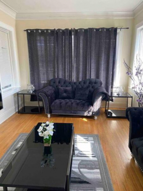 Lovely 3 bedroom Duplex Apartment W/ Game Room